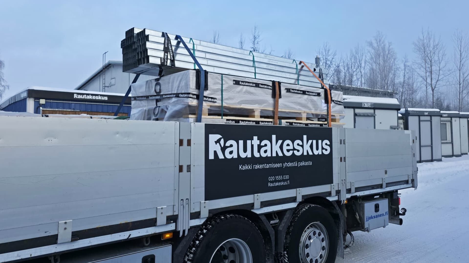 Rautakeskus delivery truck