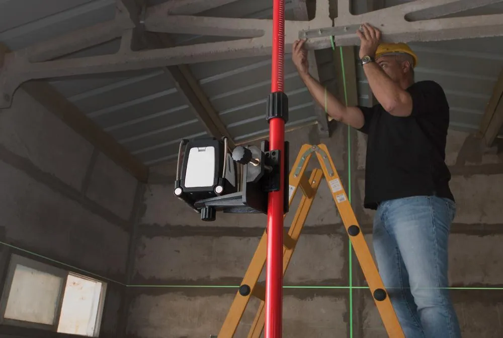 Kapro Teleskooppitanko kolmijalalla lasereille 3