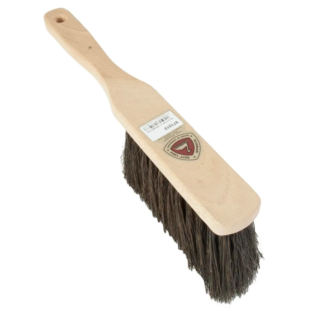 Pölyharja puukahvalla 1