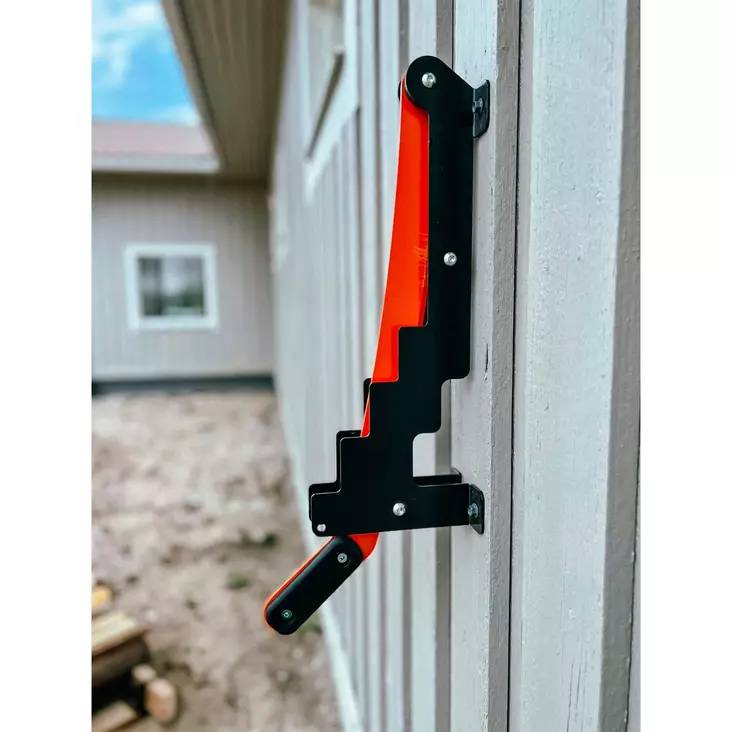 Seinäkirves Musta 4-lovi 1