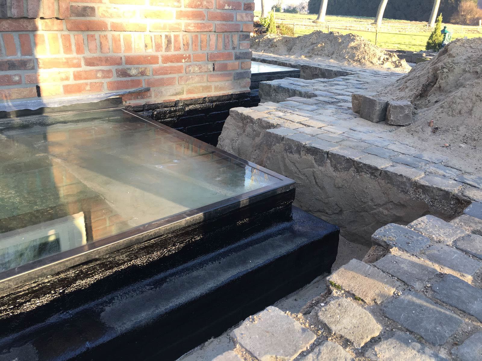 Pinnoite- ja tiivistemassa Sitko Liquid Seal 8