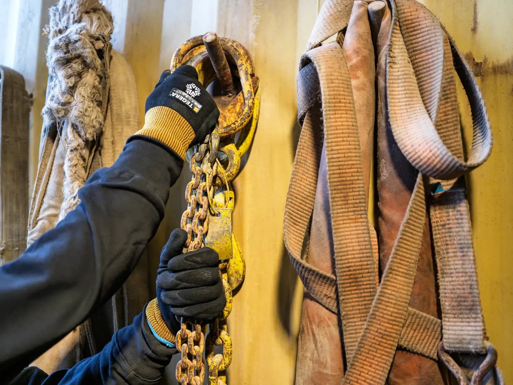 TEGERA Infinity 8810R Pehmeä talvikäsine, kämmen pinnoitettu 3