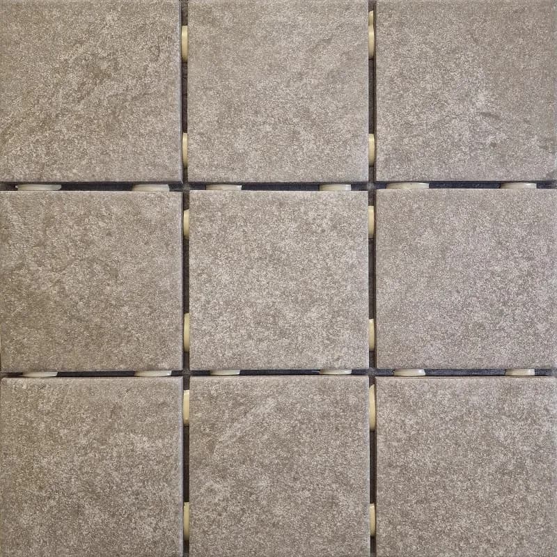 Stoa Greige ANTISLIP 10x10 cm dot lattialaatta 1
